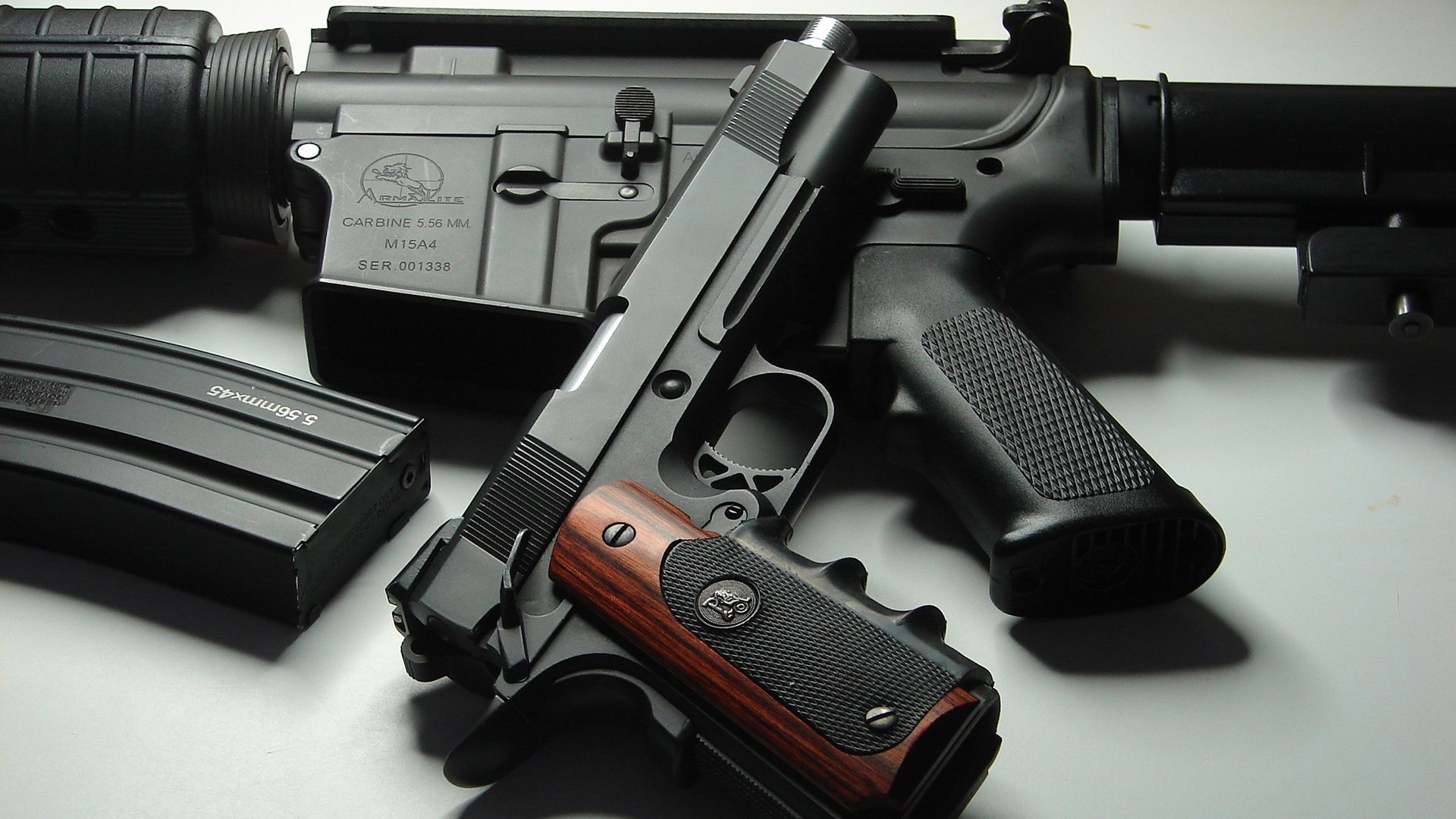 九游-_极地滑雪极限挑战：穿越白雪皑皑的荒原_，极限滑雪2