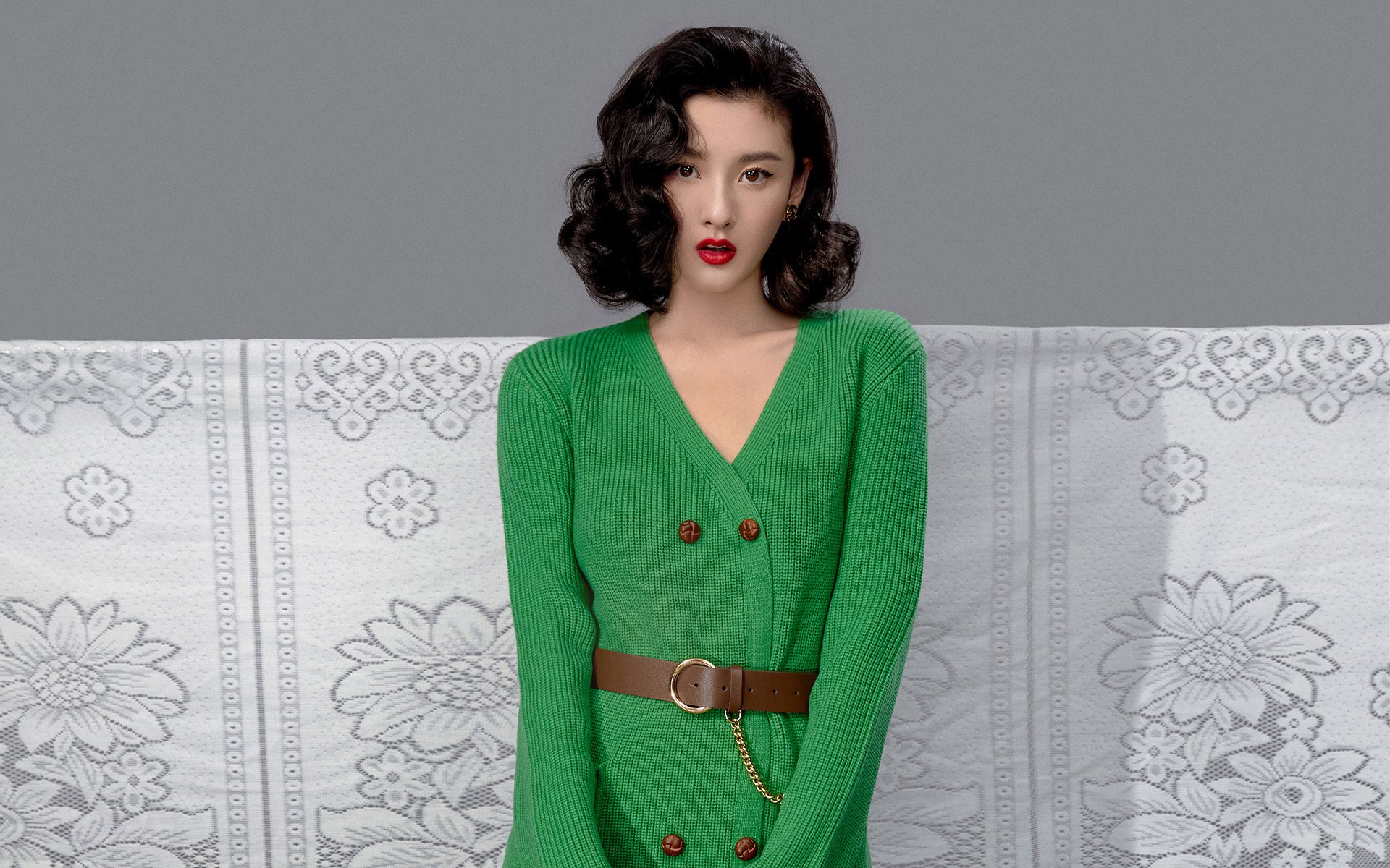 九游网页版官网-“胜利的喜悦”——夺冠车手的激情瞬间全集，胜利冠军歌曲